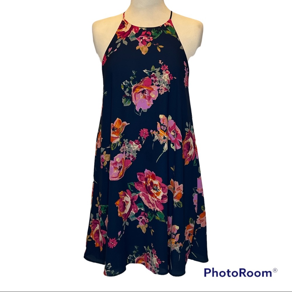 Everly Halter Dress Size Medium